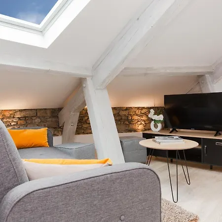 Anzur Yourhosthelper Cannes Extérieur photo